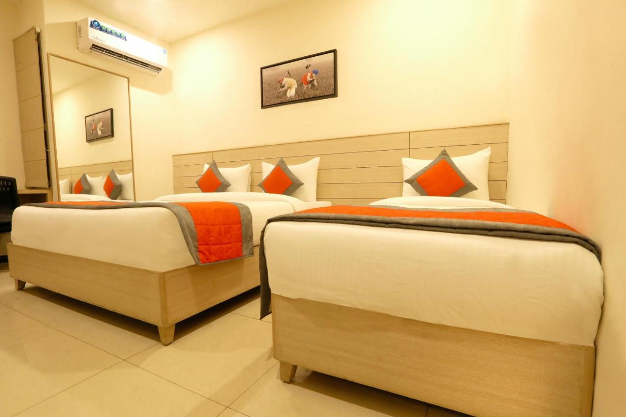 Sagar Hotel Just 5 Min From Golden Temple Amritsar Buitenkant foto