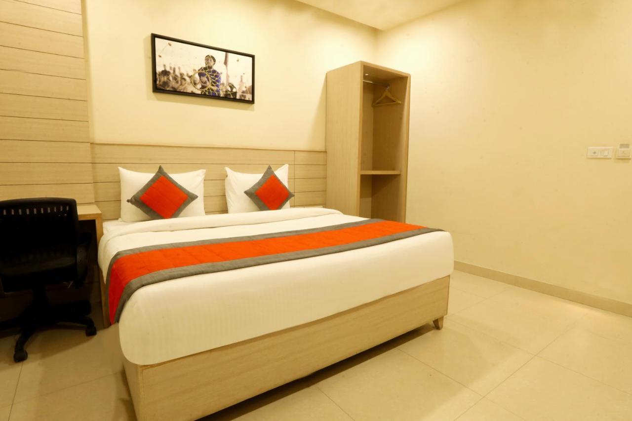 Sagar Hotel Just 5 Min From Golden Temple Amritsar Buitenkant foto